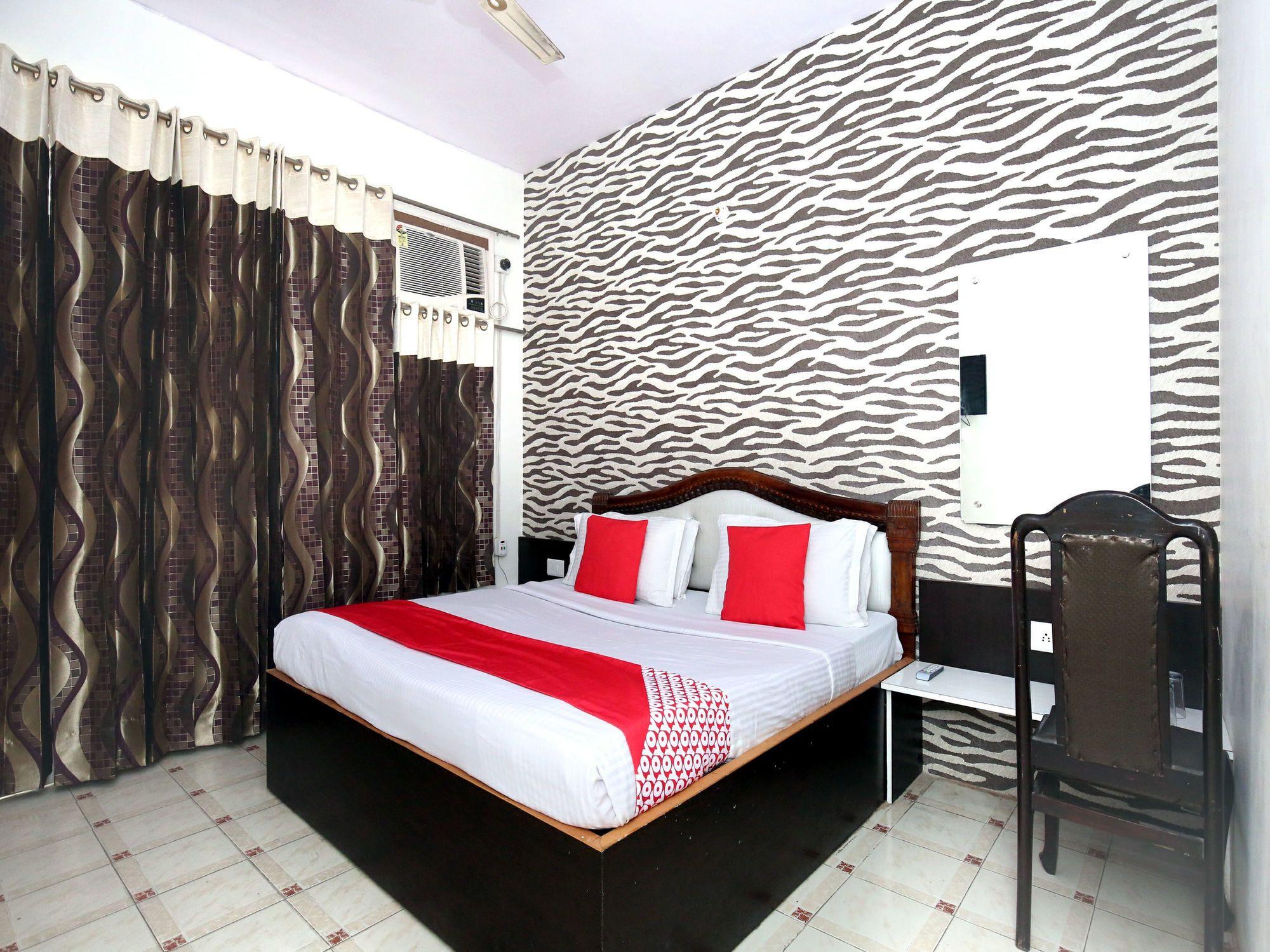Hotel Golden Inn by Oyo Rooms