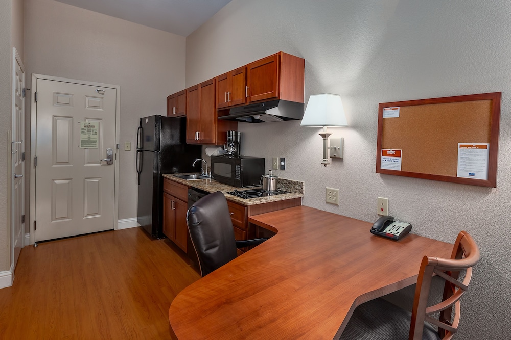Candlewood Suites Decatur Medical Center by IHG - photo 10