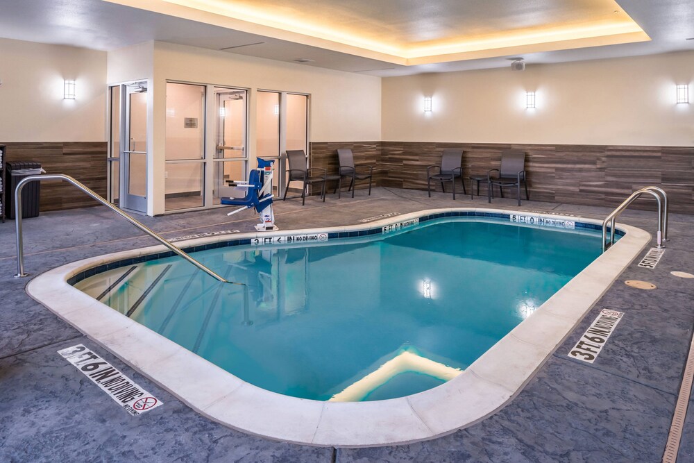 Fairfield Inn & Suites by Marriott Fort Worth Southwest at Cityview - photo 11