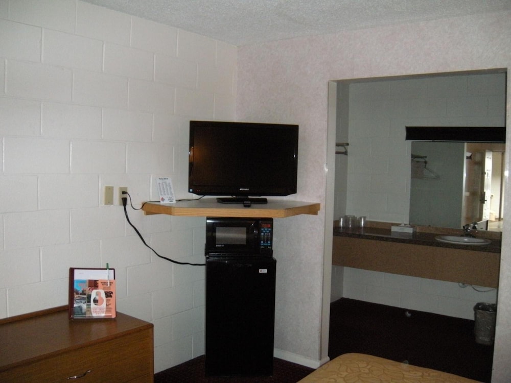 Motel West - photo 25