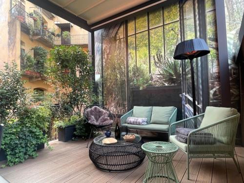 OLIVE GARDEN Stylish Studio with cozy terrace — 4-Star Luxury Hotel in Milan, Italy