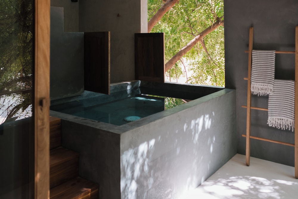 Private pool