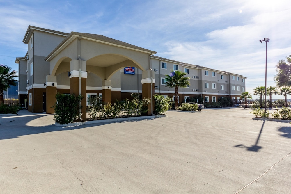 Super 8 by Wyndham Kenedy - photo 40