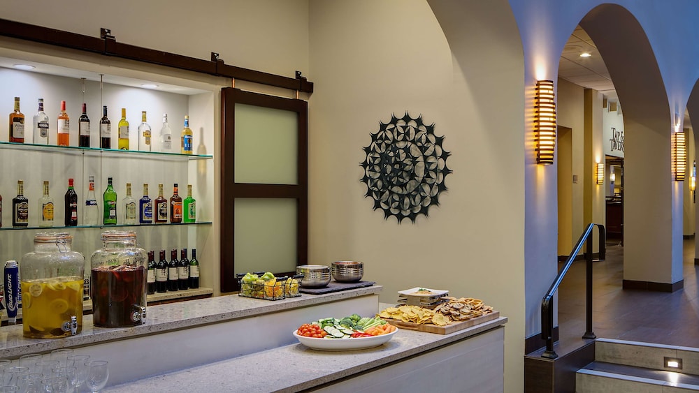 Embassy Suites by Hilton Dallas Love Field - photo 29