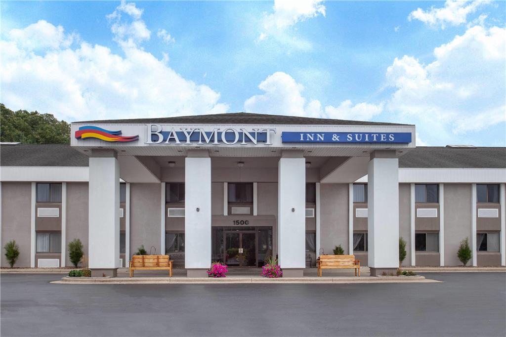 Baymont by Wyndham Grand Haven - photo 2