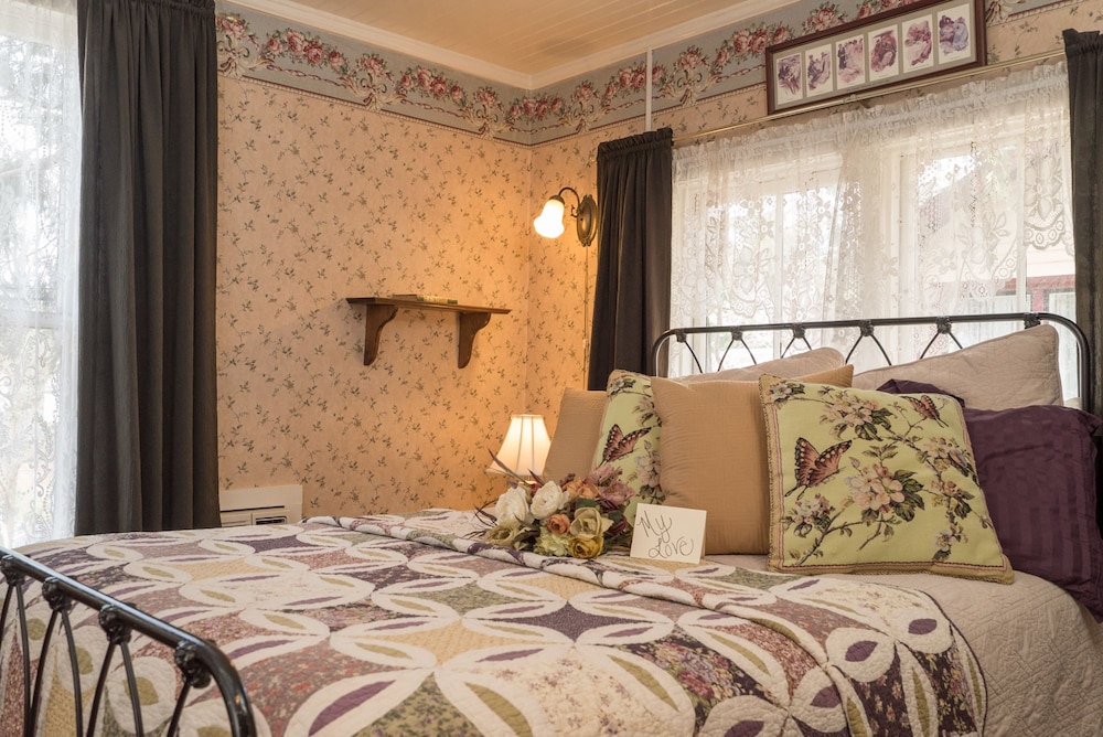 Julian Gold Rush Hotel - photo 4