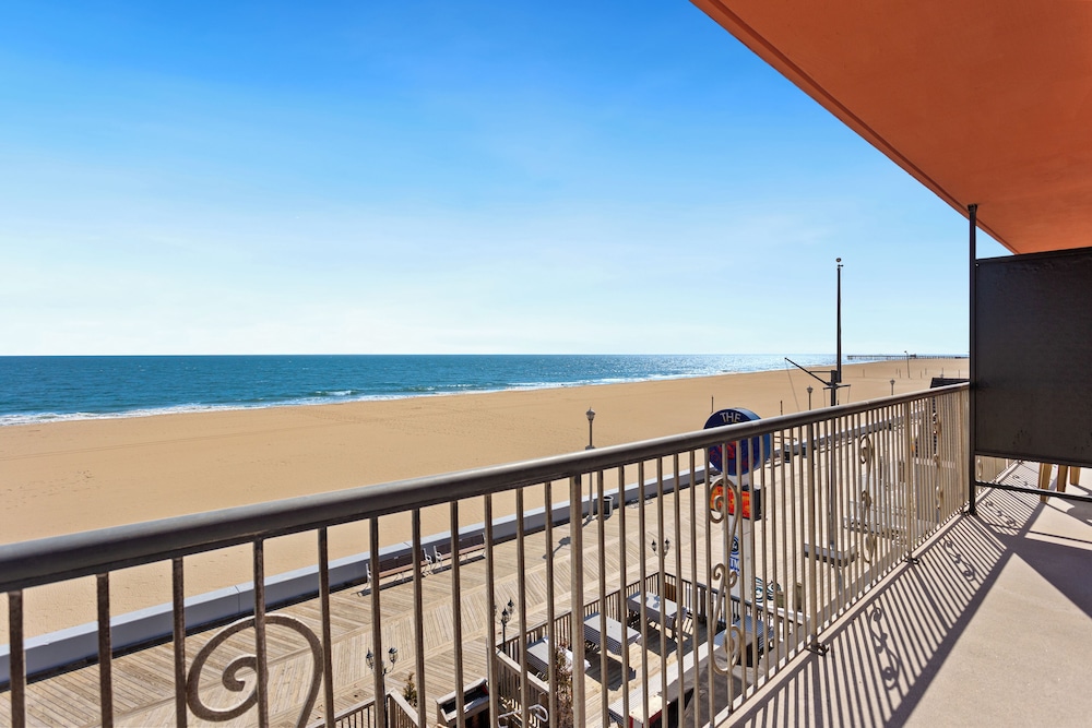 Americana Motor Inn Oceanfront - photo 35