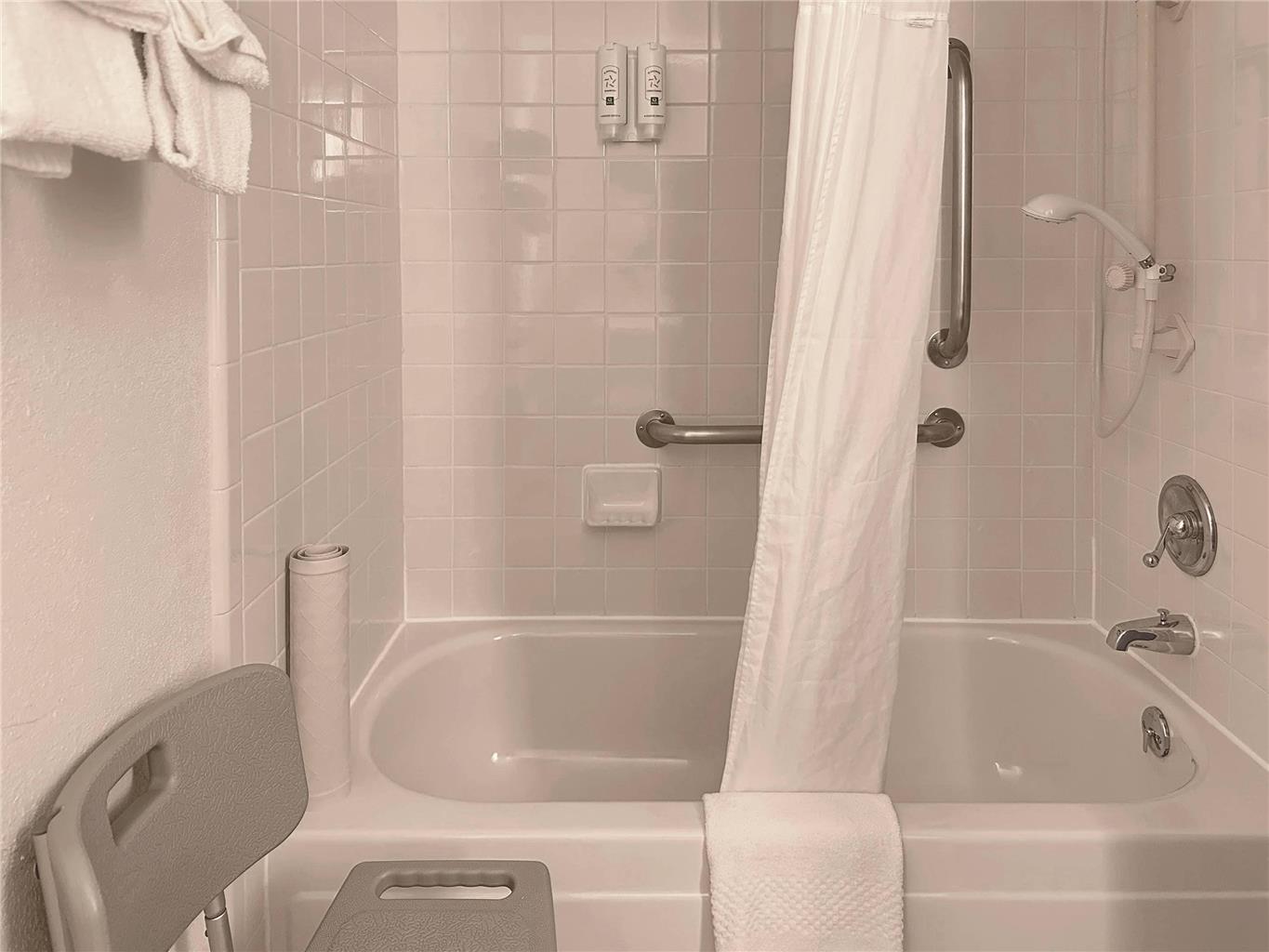 Quality Inn & Suites Everett - photo 15