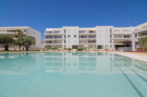 Marina Retreat An exquisite 2 bedroom apartment on the Lagos Marina — 4-Star Luxury Hotel in Lagos, Portugal