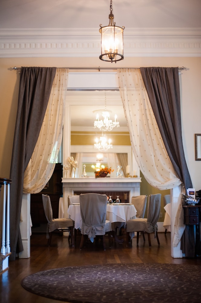 Burke Manor Inn & Pavilion - photo 37