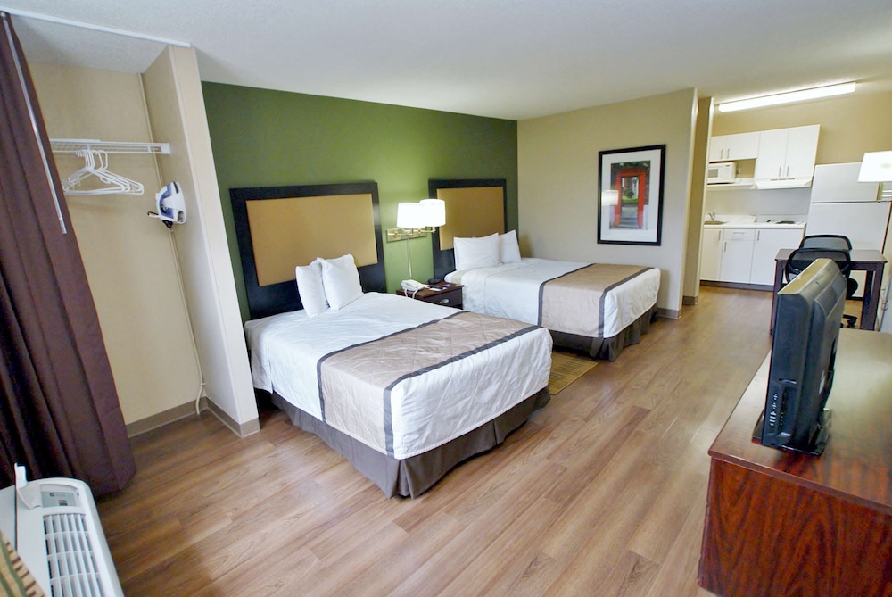 Extended Stay America Suites Greensboro Big Tree Way - photo 8