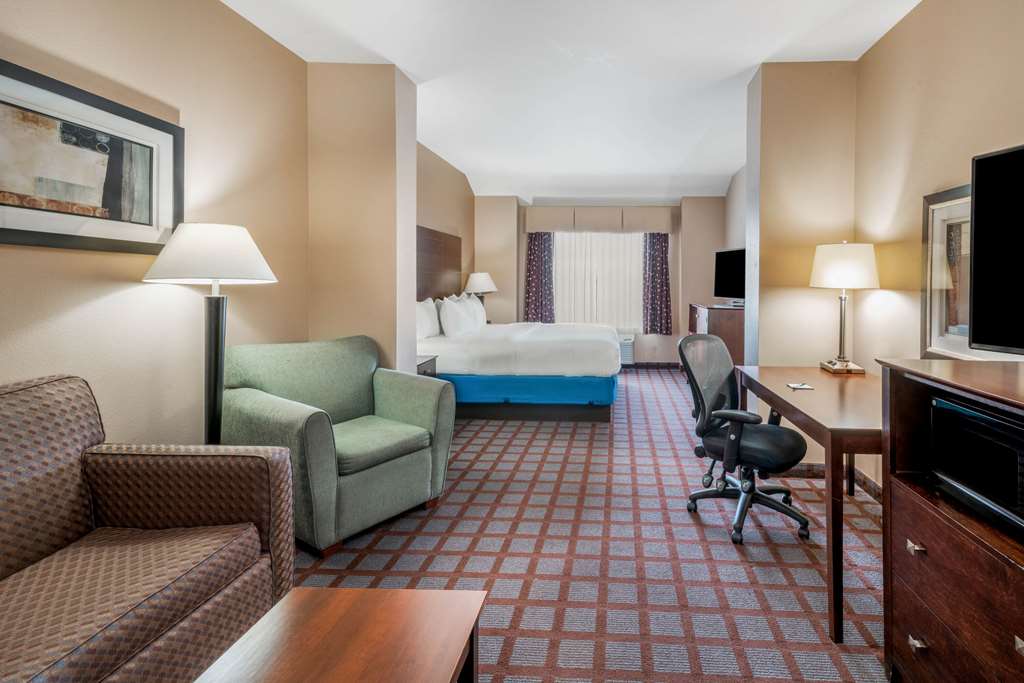 La Quinta Inn & Suites by Wyndham Bozeman - photo 20