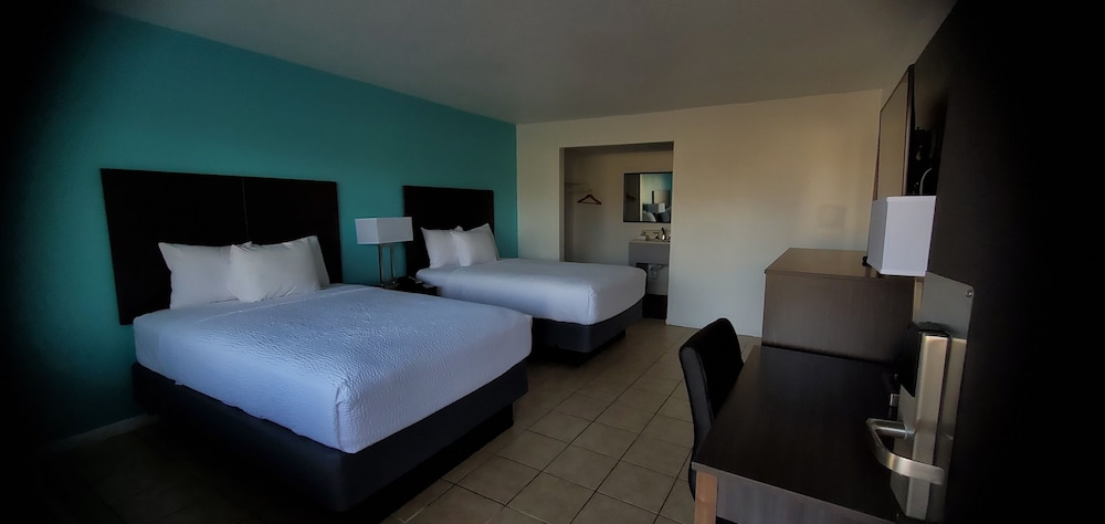 Travelodge by Wyndham Livonia Canton Novi Detroit Area - photo 7