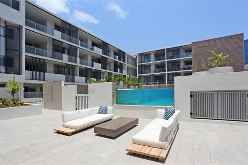 Unit 406 Drift — 4-Star Luxury Hotel in Coolum Beach, Australia