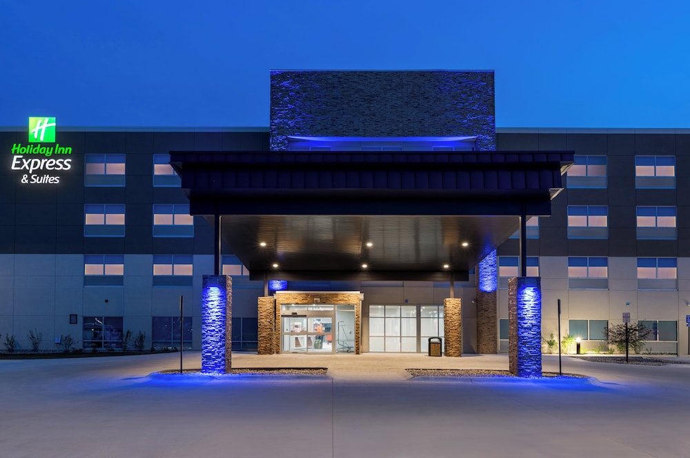 Holiday Inn Express & Suites Stevensville Benton Harbor an IHG Hotel - photo 75