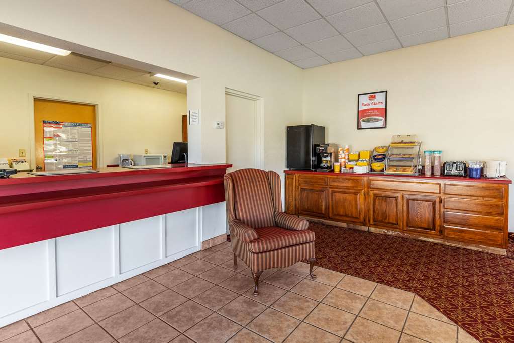 Econo Lodge Middlesboro - photo 4