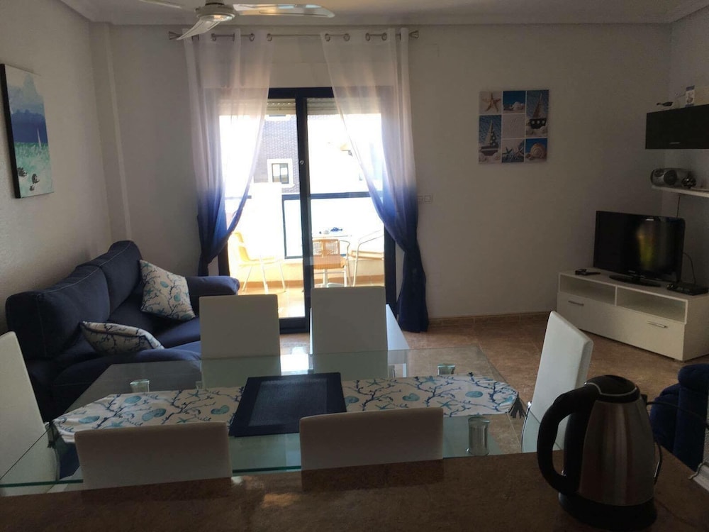 Playamarina 1 Aparthotel — carbon neutral stay, Orihuela