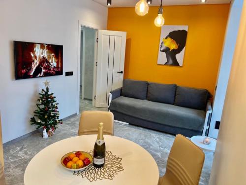 Gold Apartment Vysochana18 — 4-Star Luxury Hotel in Ivano-Frankivsk, Ukraine