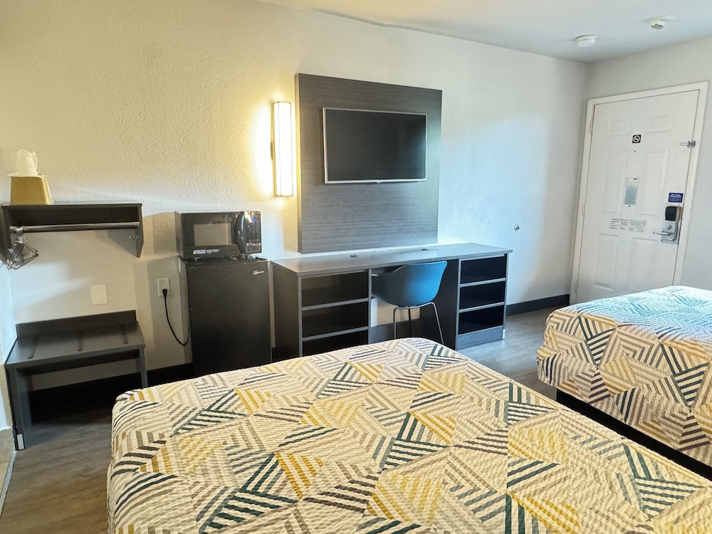 Masters Inn Tucker - photo 14