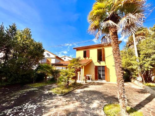 Villa Valery Sirolo — 4-Star Luxury Hotel in Sirolo, Italy