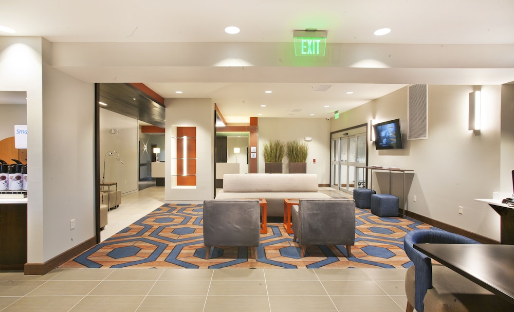 Holiday Inn Express & Suites Hot Springs by IHG - photo 2