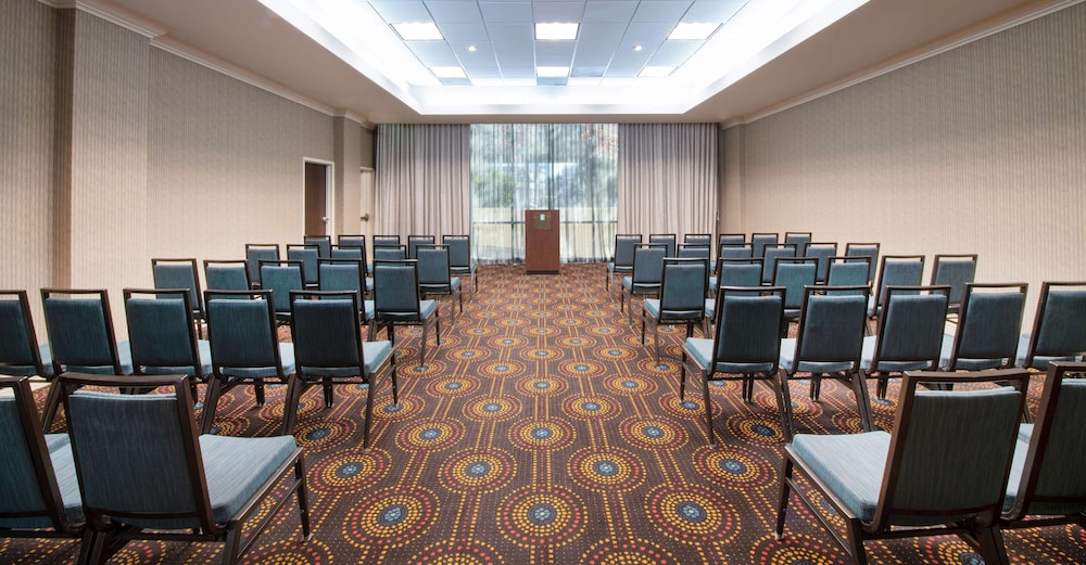 Embassy Suites by Hilton Walnut Creek - photo 45
