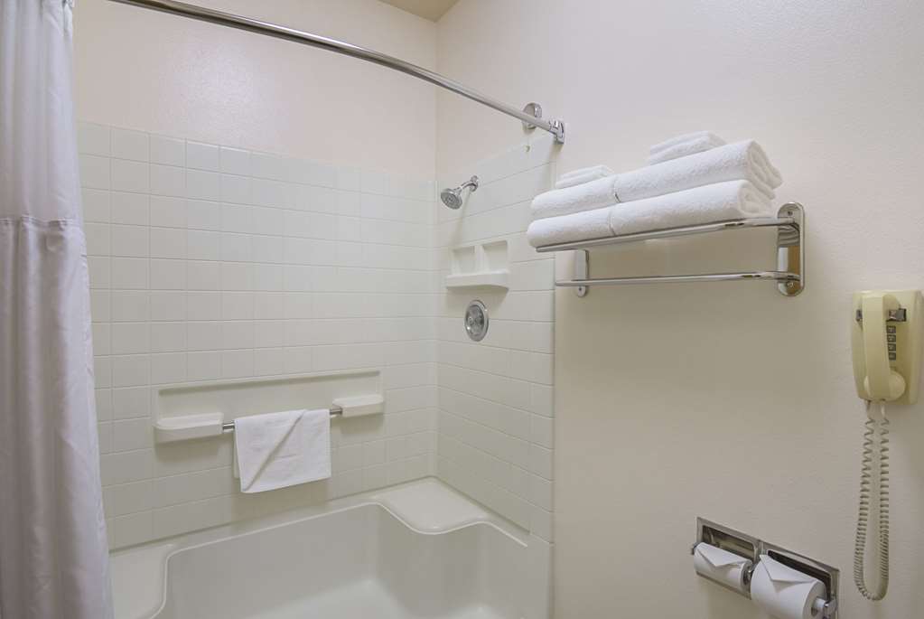Quality Inn Fresno Yosemite Airport - photo 20