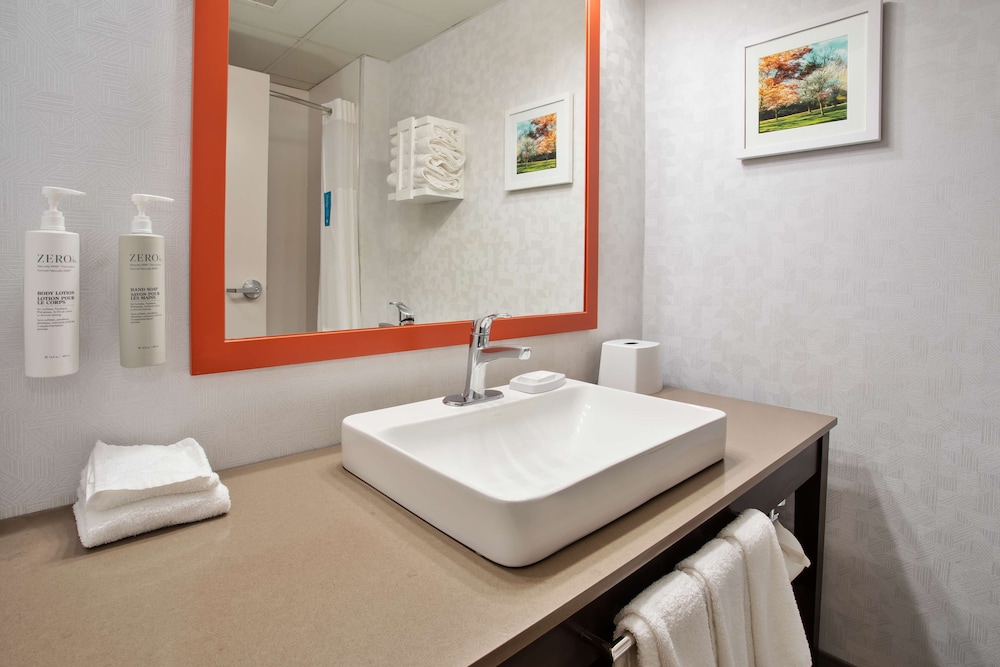 Hampton Inn & Suites Newark Airport Elizabeth - photo 36
