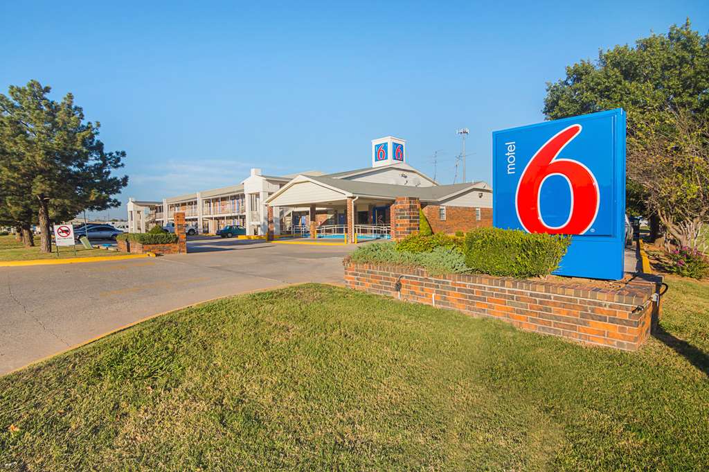 Motel 6 Lawton OK - featured photo
