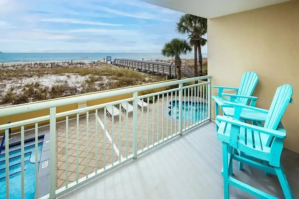 Pelican Isle 117 by RedAwning - photo 15