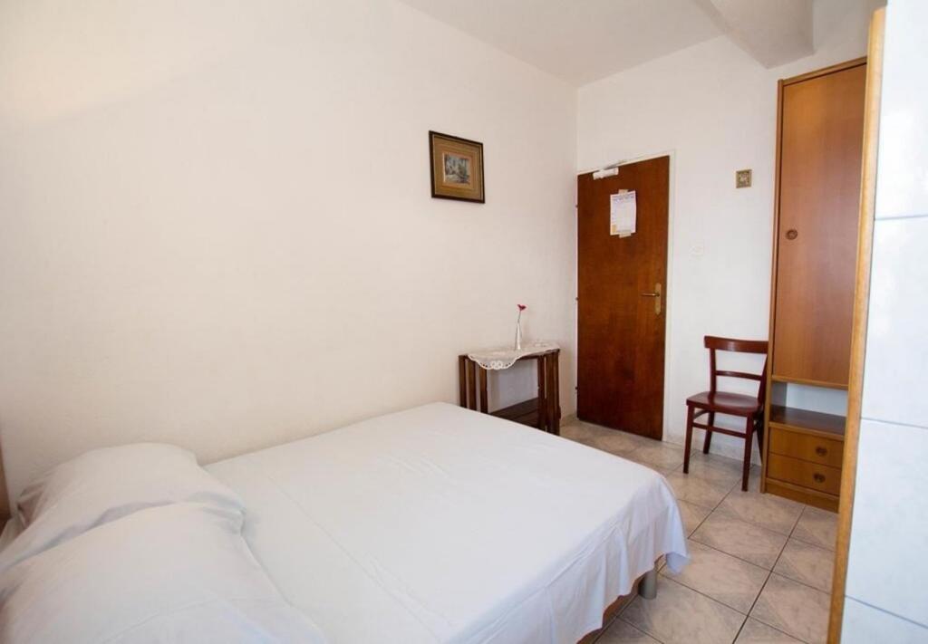 Juri 10 m From sea SA3 in Sucuraj, Croatia