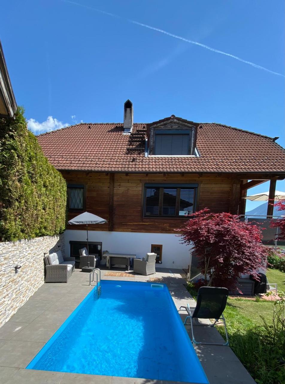 Apartment AlpView Tirol mit Sauna und Pool — 4-Star Luxury Hotel in Vomp, Austria