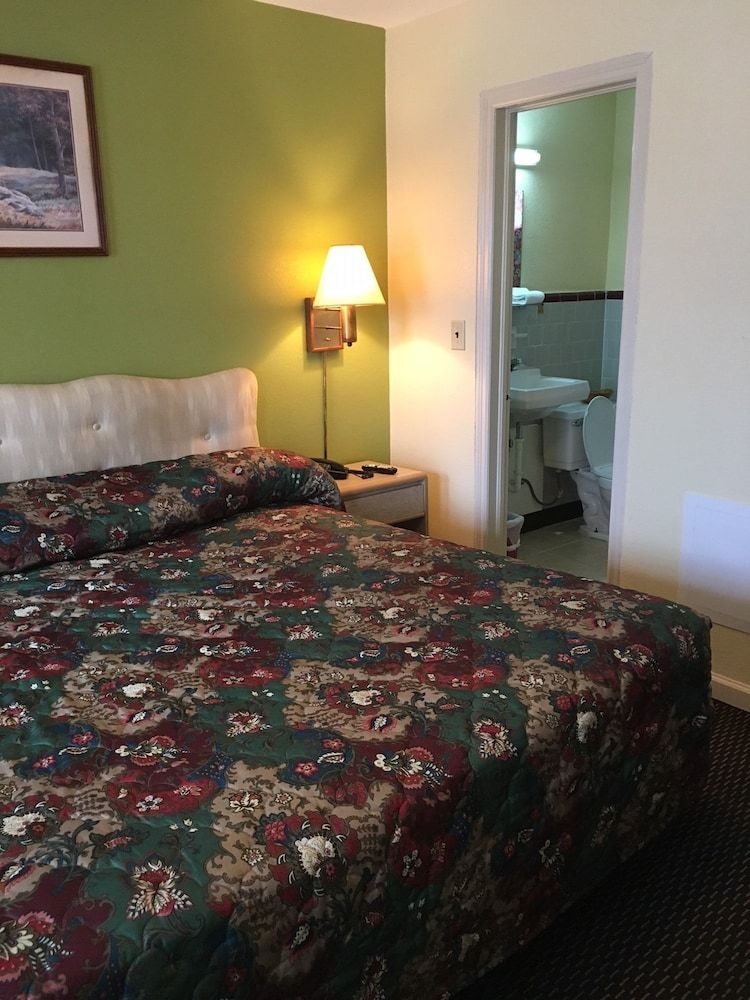 Shaws Komfort Motel - photo 10