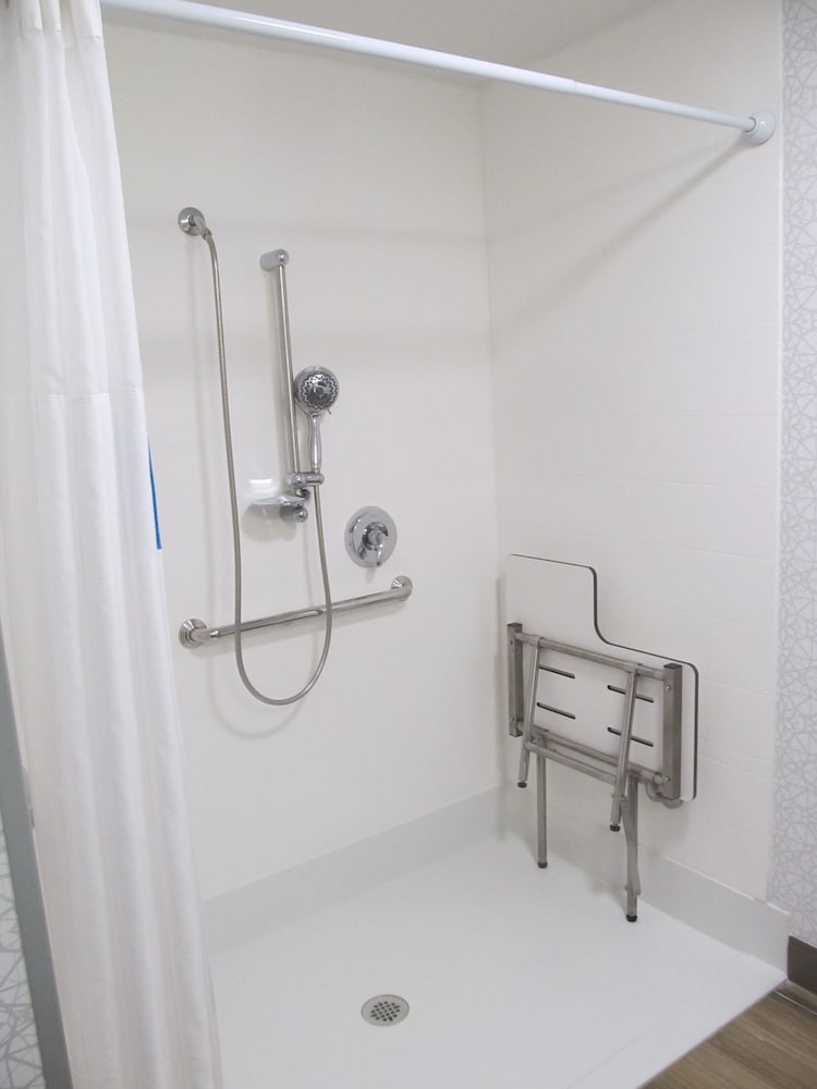 Hampton Inn El Dorado - photo 17