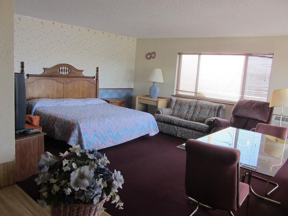 Warrick Plaza Inn - photo 9
