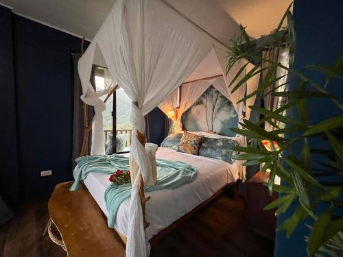Romantic Eco Sanctuary Off Grid Mountain Retreat — 4-Star Luxury Hotel in Valencia, Philippines