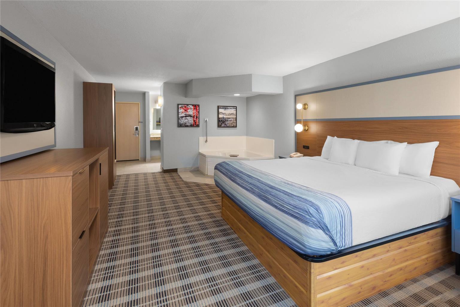 AmericInn by Wyndham Douglas Saugatuck - photo 25