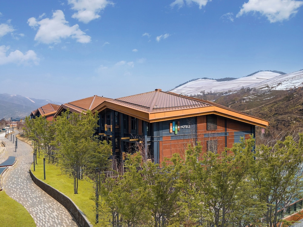 Even Chongli By Ihg — 4-Star Luxury Hotel in Zhangjiakou, People's Republic of China