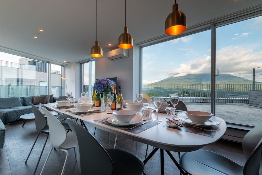 Kira Kira Suites by H2 Life — 4-Star Luxury Hotel in Niseko Town, Japan