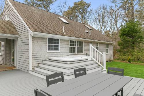 Retreat by the Hot Tub & Fire Pit Dog Friendly — hotel in Brewster