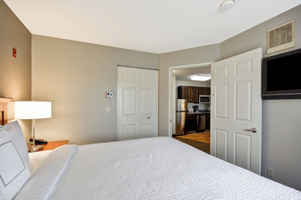 TownePlace Suites by Marriott Sioux Falls - photo 7