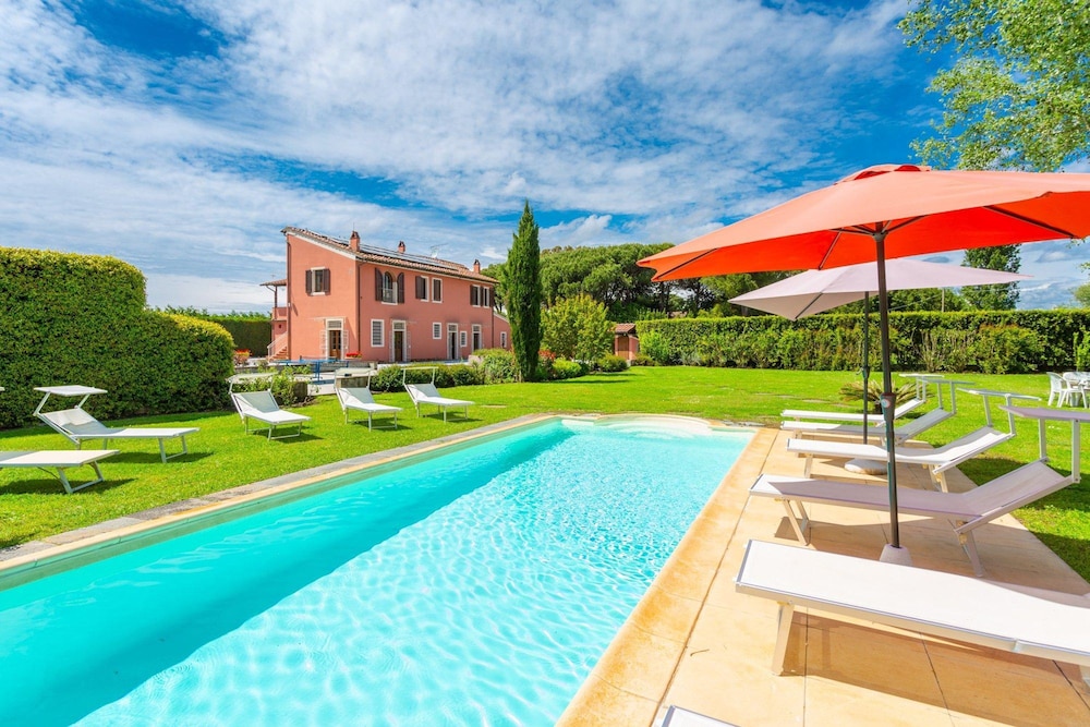 Villa Rossa Large Private Pool Wifi 3077 — 4-Star Luxury Hotel in San Giuliano Terme, Italy