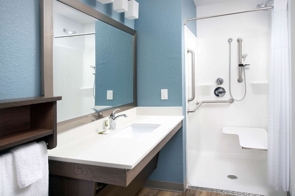 Woodspring Suites West Des Moines - photo 29