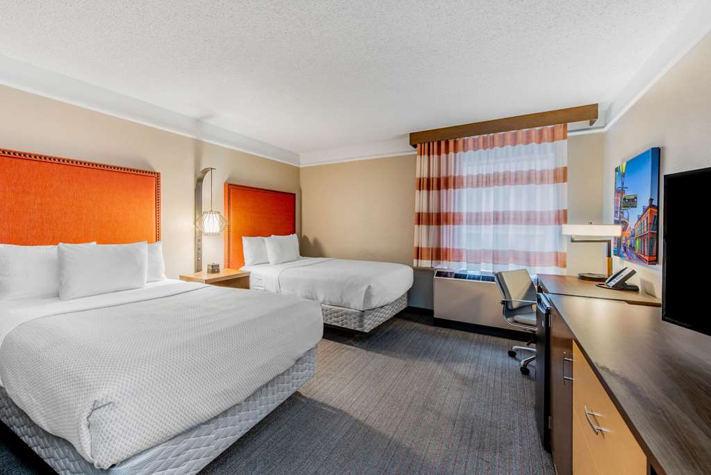 La Quinta Inn & Suites by Wyndham New Orleans Downtown - photo 37
