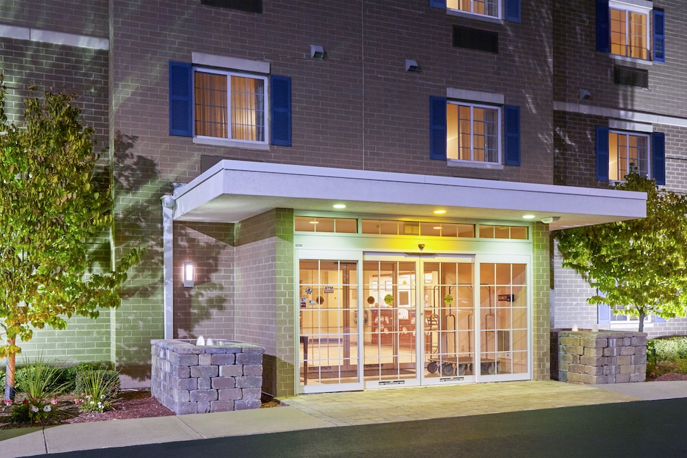 Candlewood Suites Milwaukee Airport by IHG - photo 49