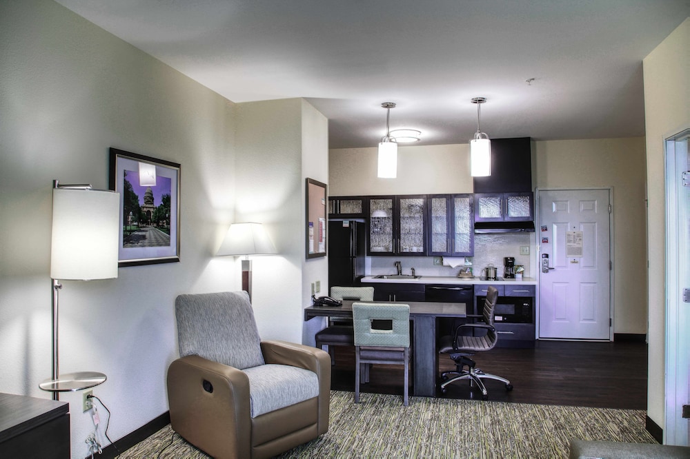 Candlewood Suites Austin North 290 & I 35 - photo 30