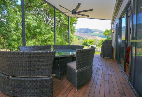Cranmore Cottage — 4-Star Luxury Hotel in Bright, Australia