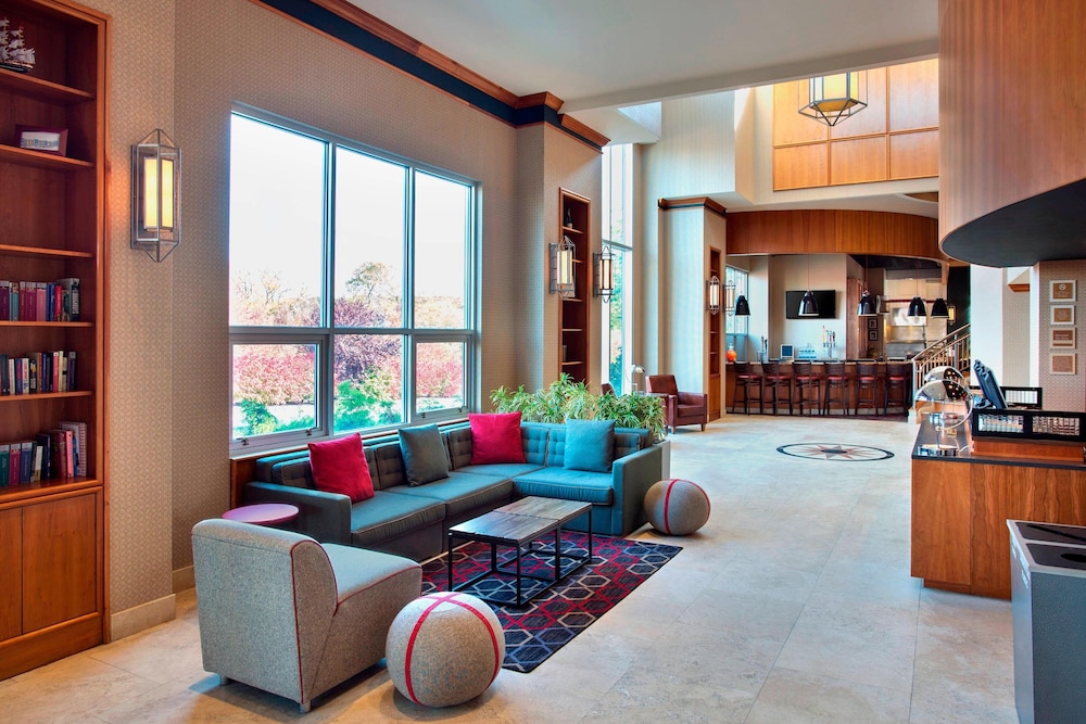 Four Points by Sheraton Melville Long Island - photo 2