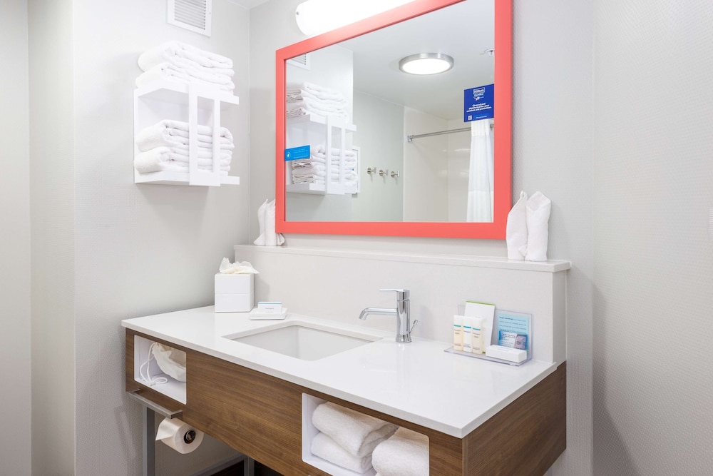Hampton Inn Christiansburg Blacksburg - photo 27