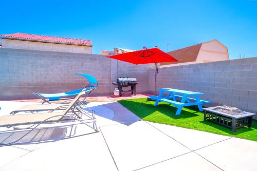 Private Guestrooms OR Entire Home Rental in North Las Vegas